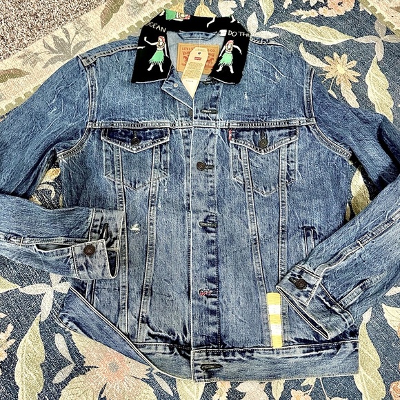 LEVIS HAWAIIAN DENIM TRUCKER JACKET RARE - Picture 1 of 5